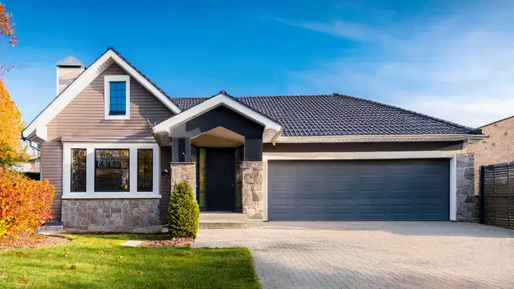 Wondering how long refinancing takes in New Zealand? Learn the typical timeline, what affects processing speed, and how to expedite your mortgage refinancing application.