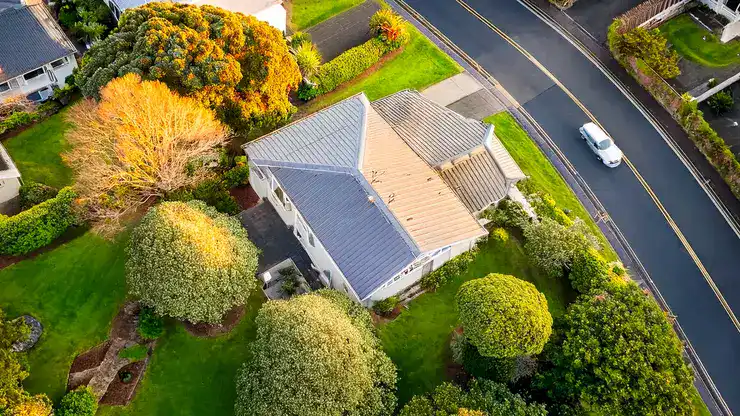 Discover the complete costs of refinancing your mortgage in New Zealand. Learn about all fees, hidden charges, and how to calculate whether refinancing will actually save you money.